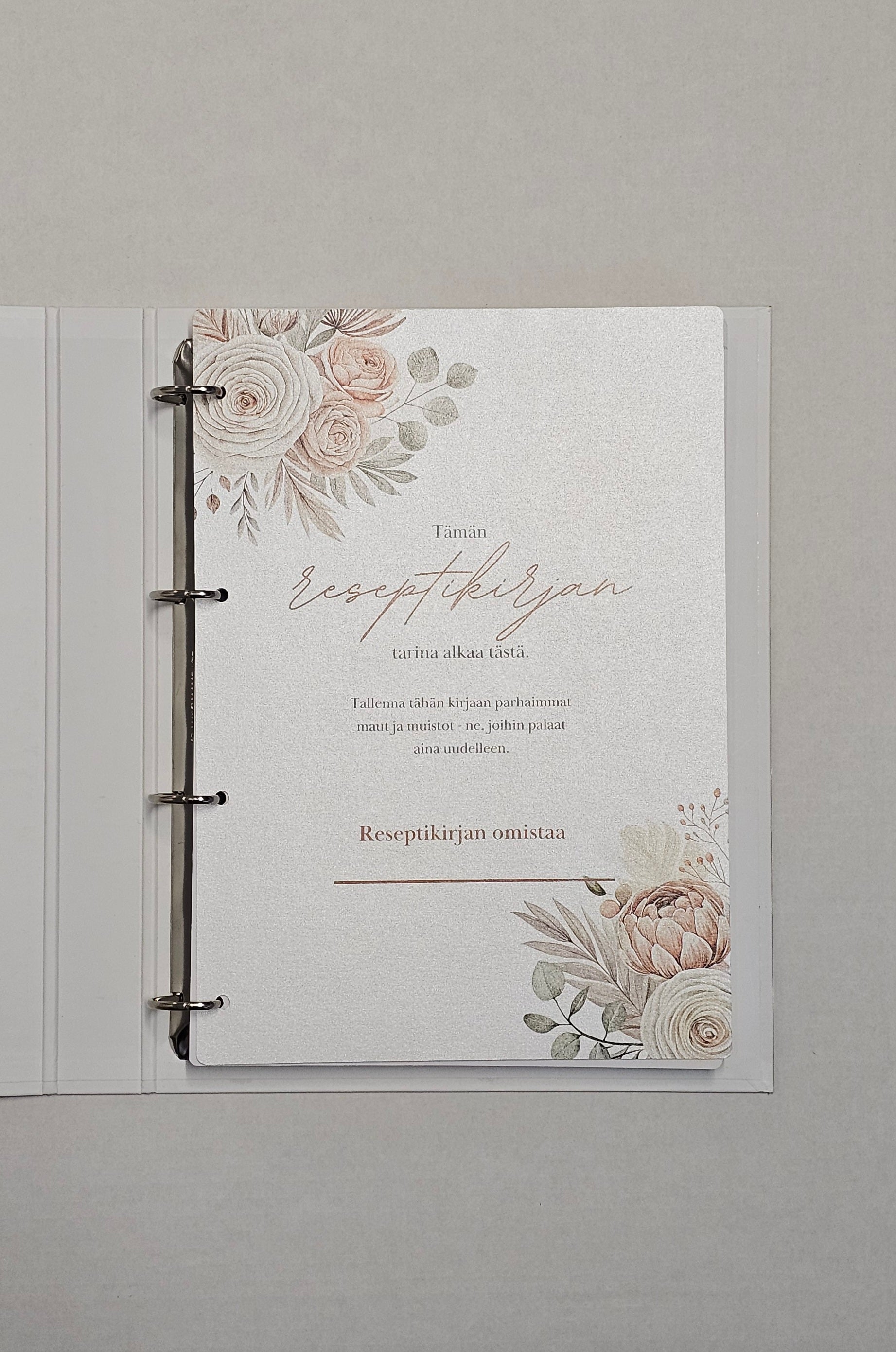 Rakkaudella kokattu – Täytettävä reseptikansio